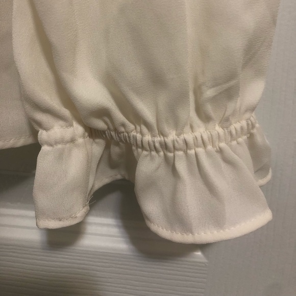 Express Off-White Top w/Lace Detailing - Picture 3 of 6